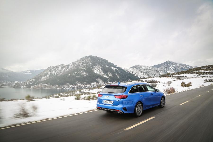  Kia Ceed GT Line Sportswagon 2018 года  (WW) (фото 24 из 30)